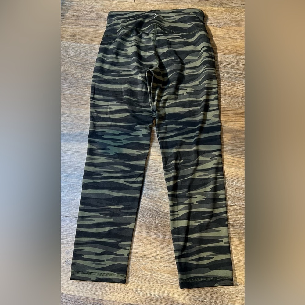 2/$25 3/$35 OLD NAVY ACTIVE GO-DRY size S - Picture 2 of 3
